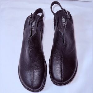 Born Black Leather Slingback Slip-On Flats